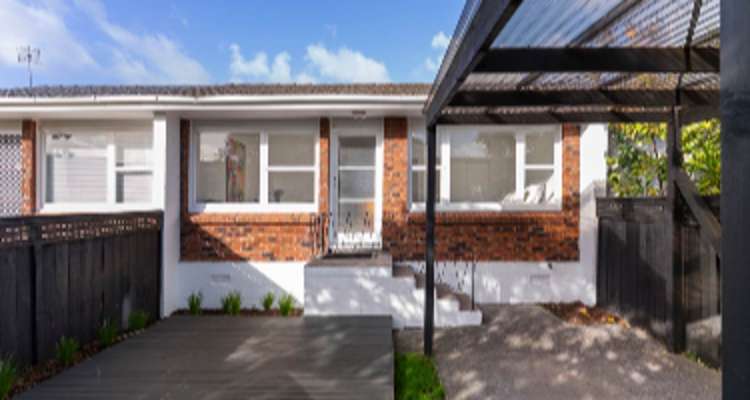 8/27 Nikau Street_0