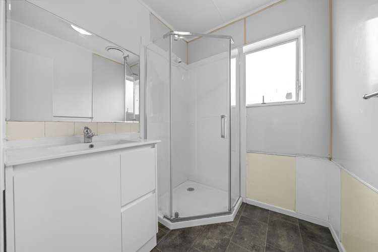 3/4 Thorn Place Papatoetoe_11