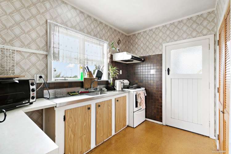 74 Crawford Avenue Mangere Bridge_5