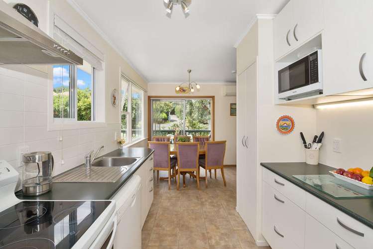 22 Thomas Avenue Te Atatu Peninsula_5