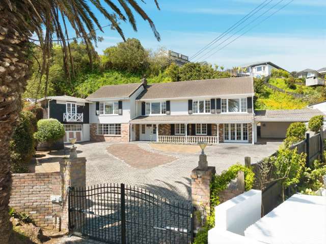 1,897m² for Visionaries - Create, Design, Develop