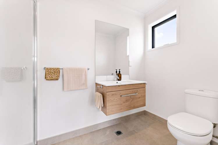 1092A Great North Road Point Chevalier_10