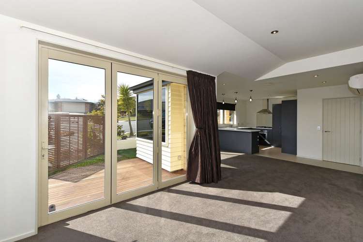 5 Hampshire Place Stoke_8