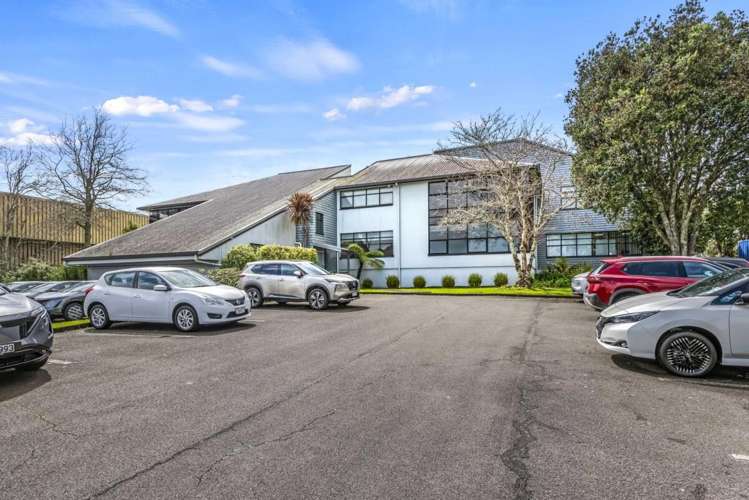 261 Roscommon Road Wiri_11