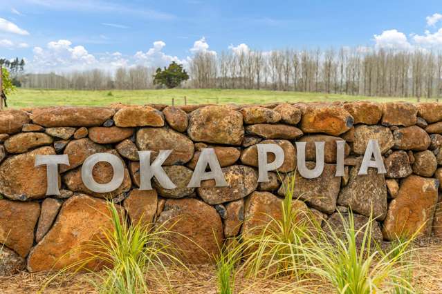 Country Living, Perfectly Placed