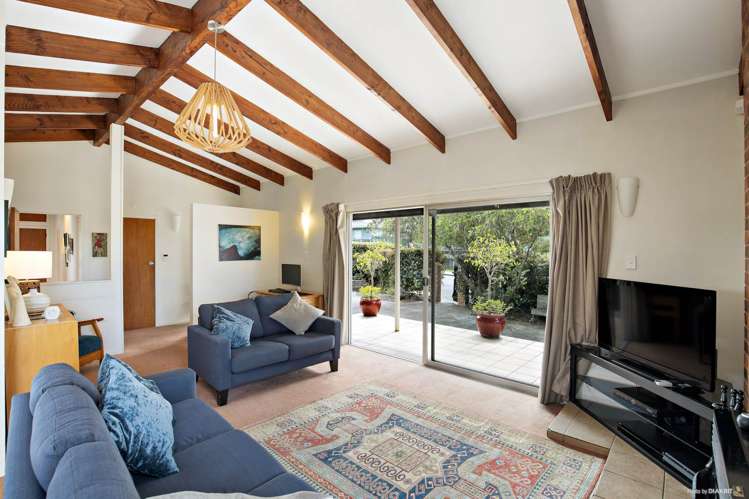 77 Willerton Avenue New Lynn_3