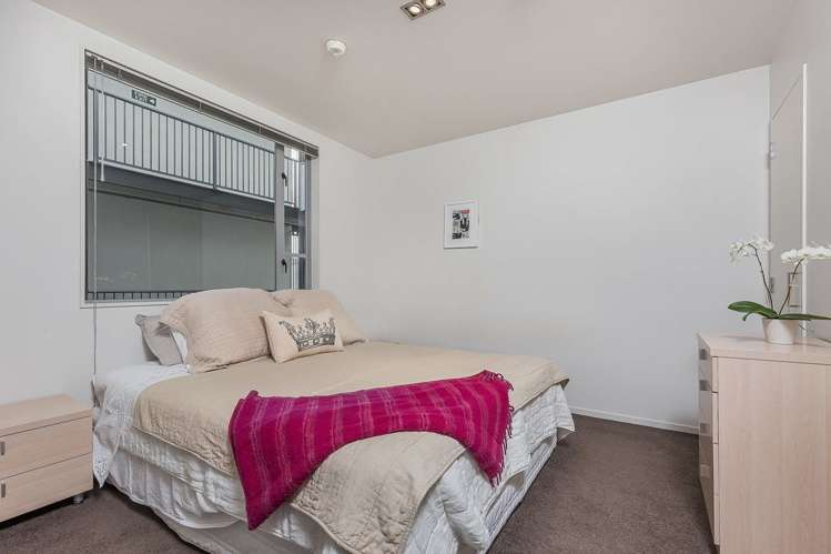 4w/435 New North Road Kingsland_9