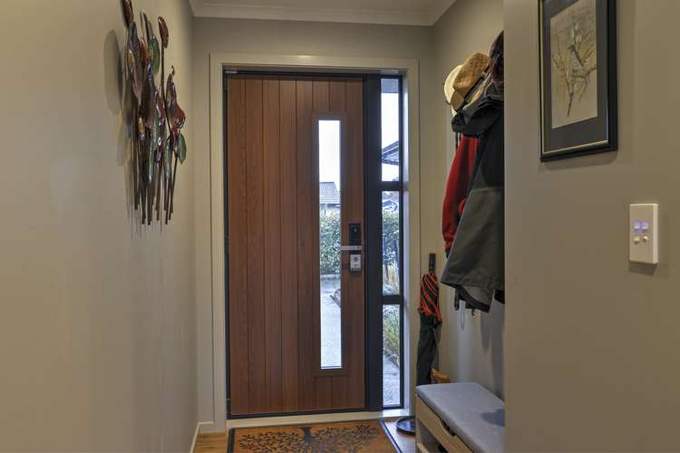 2 Devon Lane Carterton_14