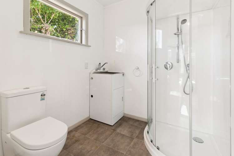 9 Allen Terrace Tawa_13