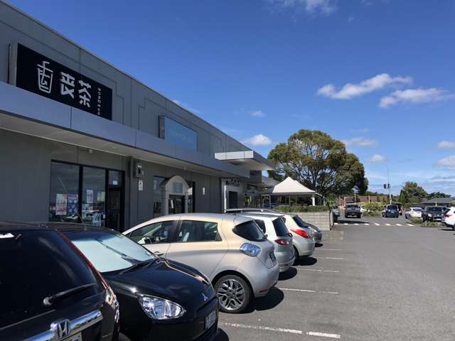 Retail 1/112 Whitford Road Howick_4