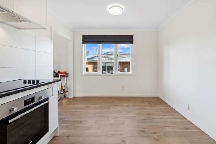 131 White Swan Road Mt Roskill_10