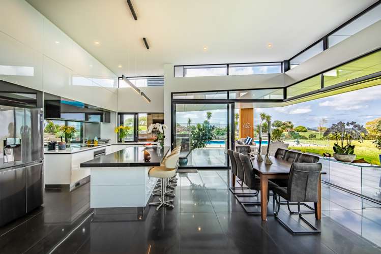 14 Tuparekura Road South Head_12