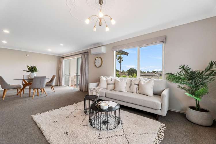 2/111 Santa Monica Drive_0