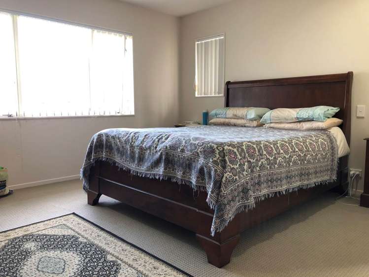 17 Amaretto Avenue Flat Bush_13