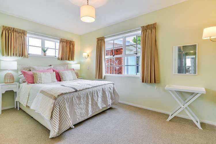 11 Sandalwood Drive Dinsdale_15