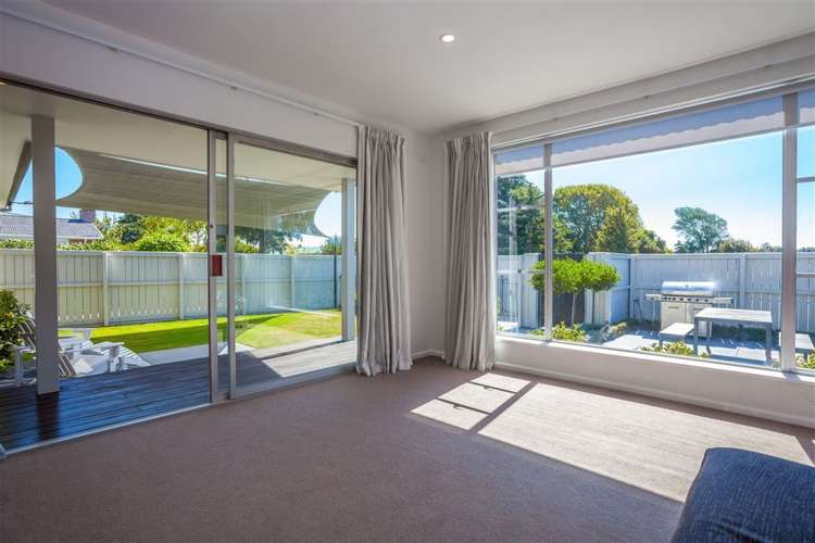 8 West-Watson Avenue Hillmorton_11