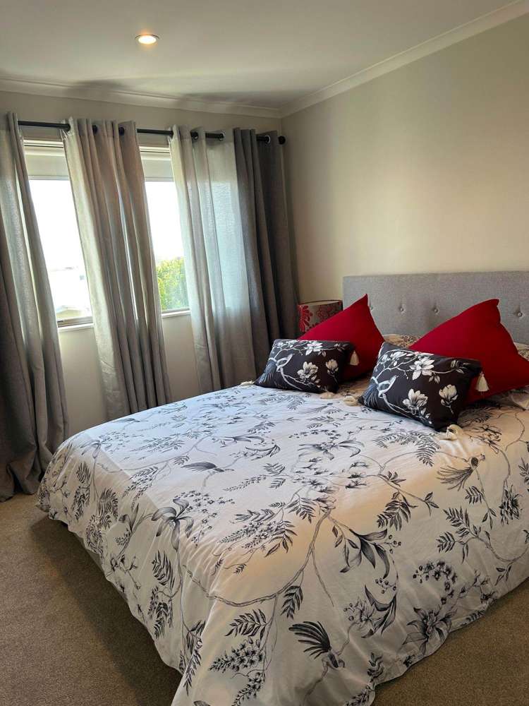 15 Costa Viva Crescent Karaka_6