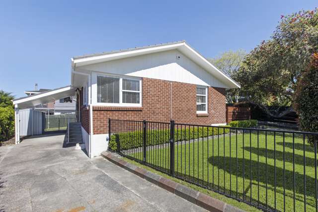 1/12 Grimshaw Place Henderson_2