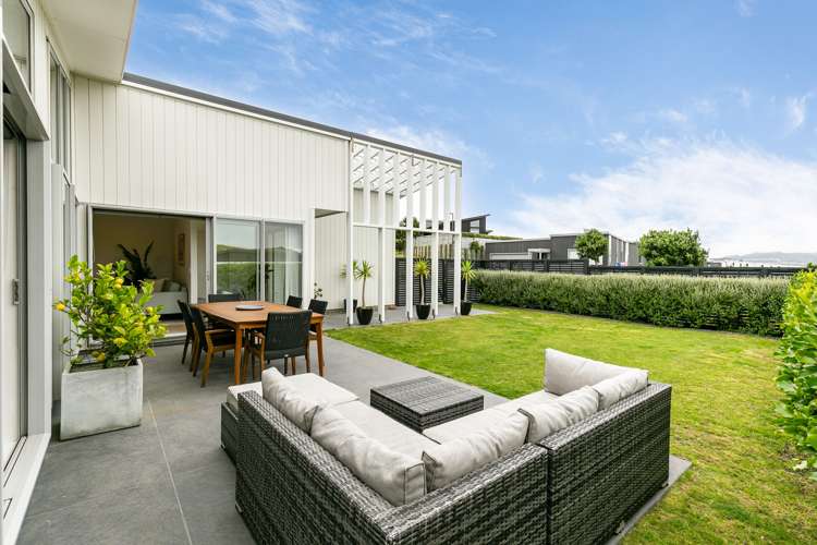 41 Red Beech Avenue Woodridge_11