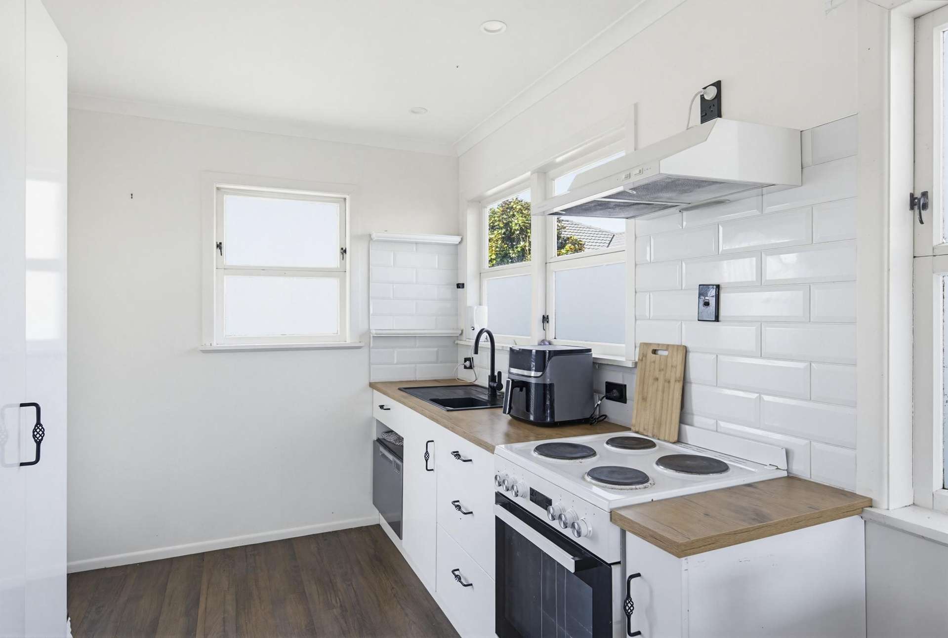 32 Queenwood Road Levin_0