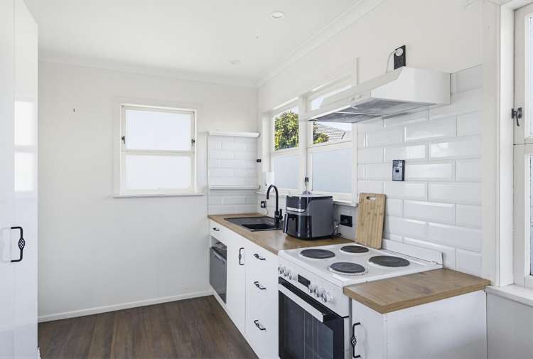 32 Queenwood Road Levin_1