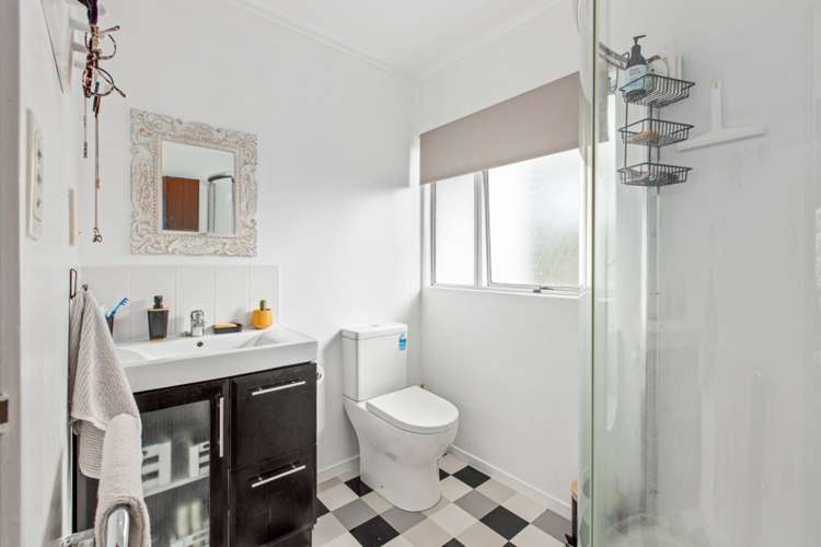 1/15 Trojan Crescent New Lynn_6