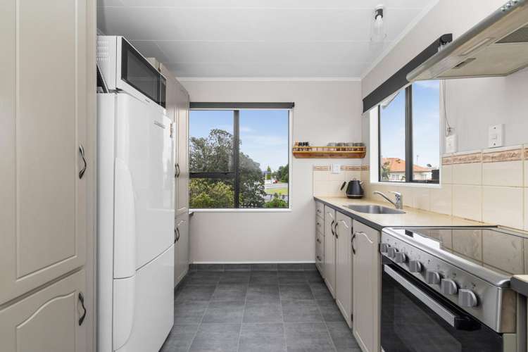 91 Caernarvon Drive_2