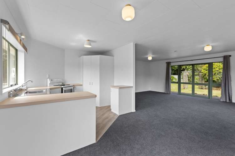 16 Hickford Place Okato_16