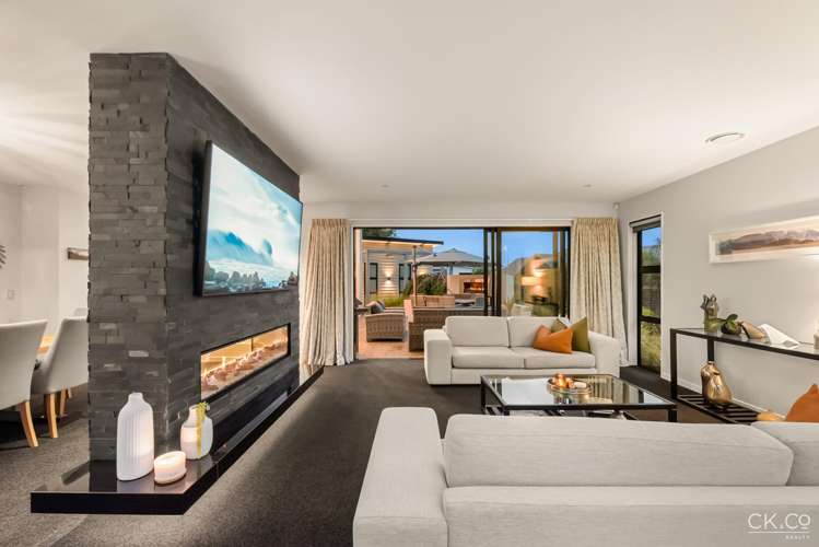 6 Te Ahi-Parera Place Korokoro_2