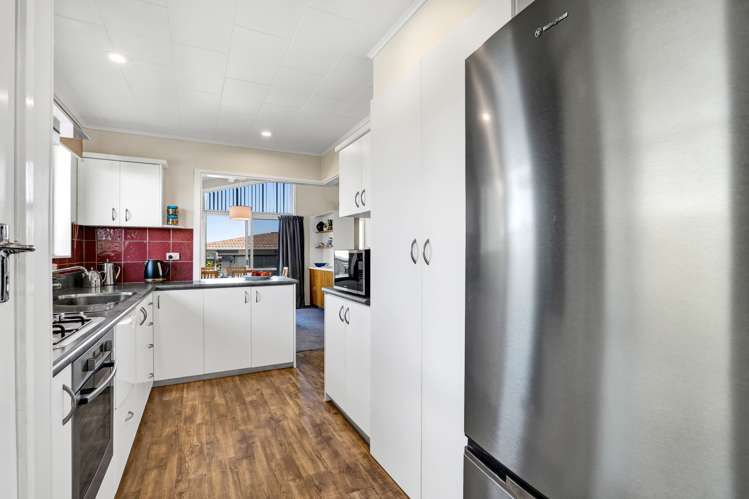 15 Leon Place Waitara_16