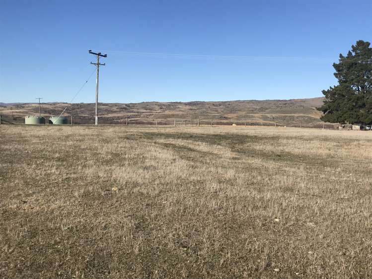 Lauder-Matakanui Road Omakau_10