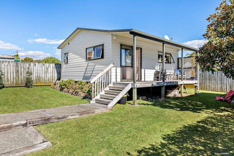 6 Preston Avenue Belmont_11