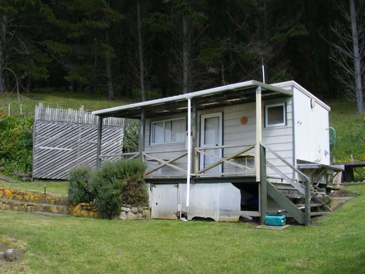 60a Akitio Esplanade Pongaroa_0