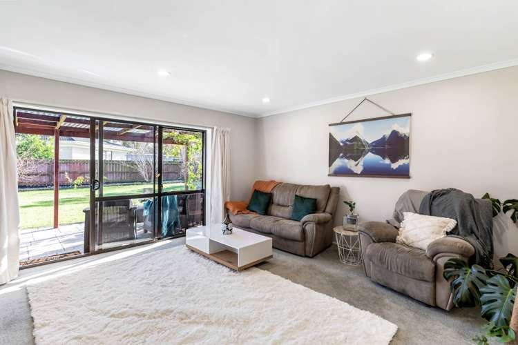 3 Evanda Crescent Conifer Grove_6