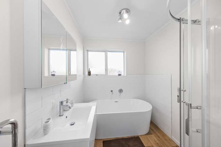 2/45 Glenmore Road Sunnyhills_11