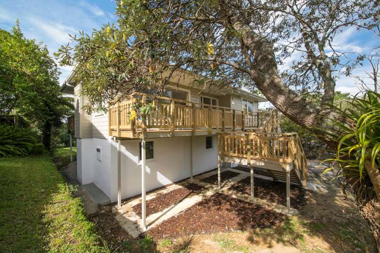 38 Rimutaka Place Titirangi_4