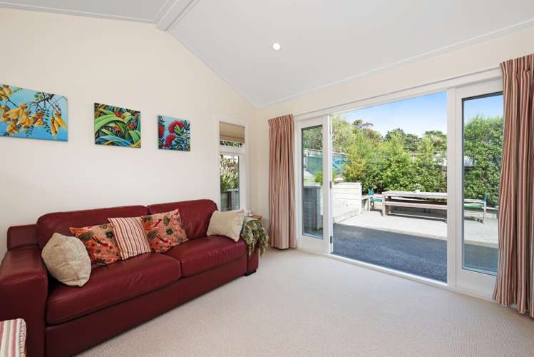 11 Firth Terrace Karori_12