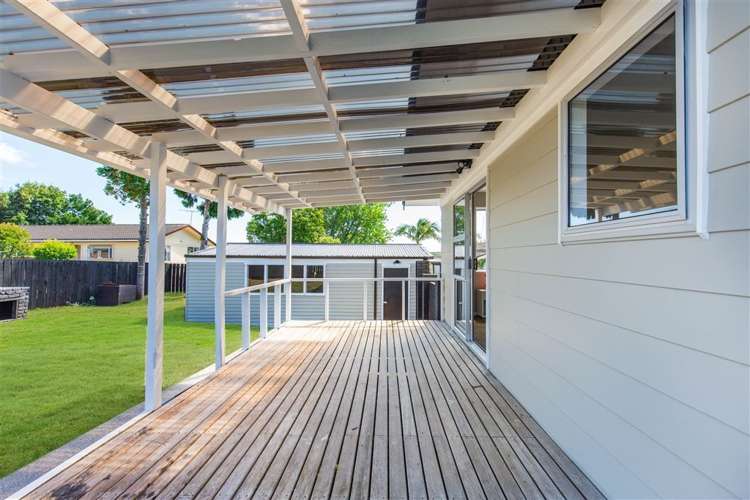 35 Solar Road Glen Eden_15