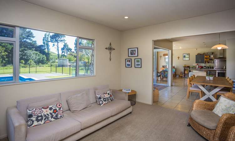 39a Lloyd George Road Wainui_13