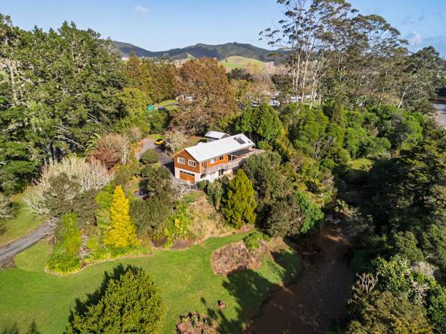 Renovated Cedar Sanctuary + Separate Studio