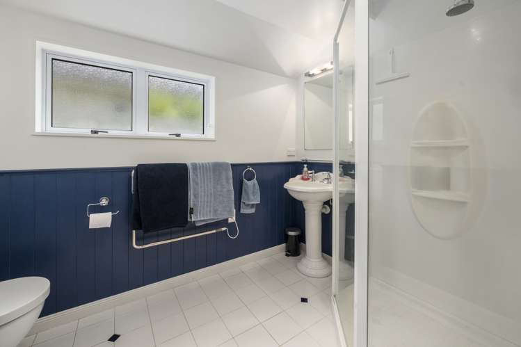 5 Hayward Rise Owhata_11