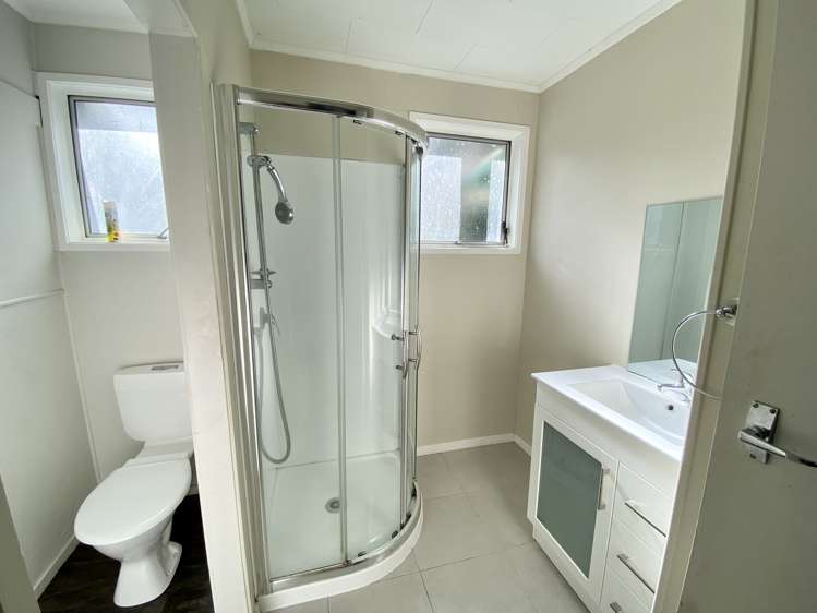 44 Universal Drive Henderson_10