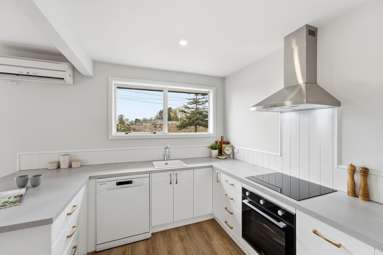 61 Golf Links Road_3