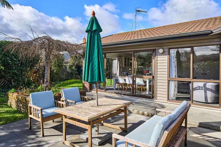 23 Mcenroe Grove Naenae_1