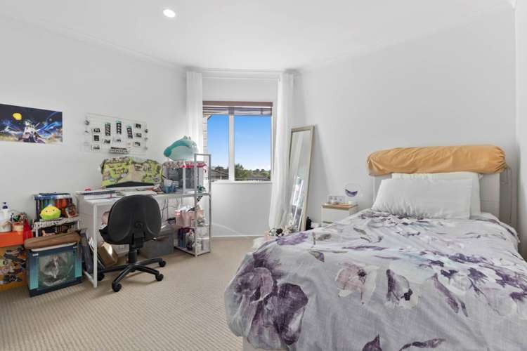 16 Dapple Place Flat Bush_9