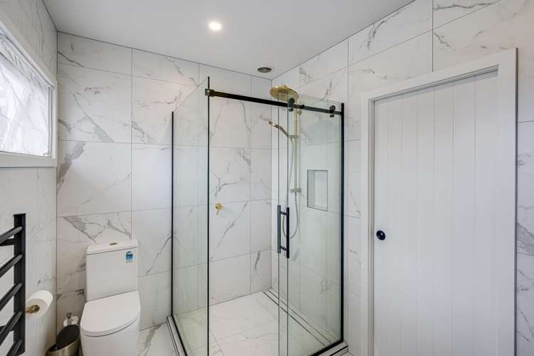 210 Tudor Avenue Mayfair_9