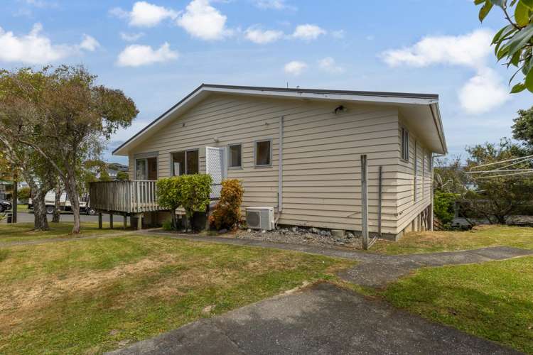 1 Cassley Crescent Papakowhai_14