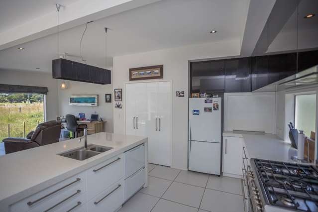 1 Forster Street Tolaga Bay_3