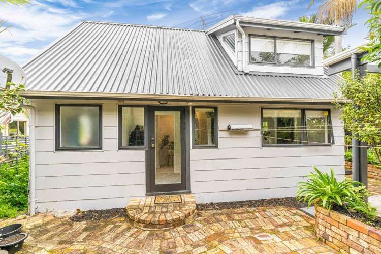 3/143 Balmain Road Birkenhead_1