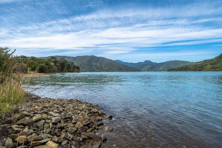 15 Tai Close Kaiuma Bay_19